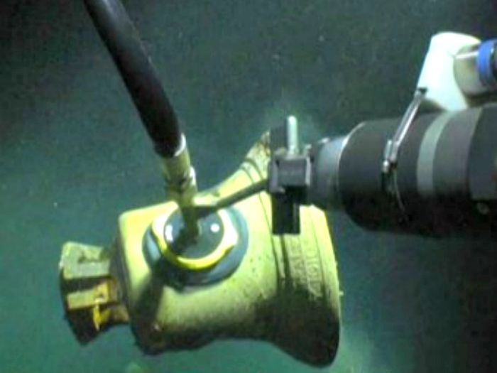 Paul Allen-led team recovers bell from HMS Hood - Marine Log
