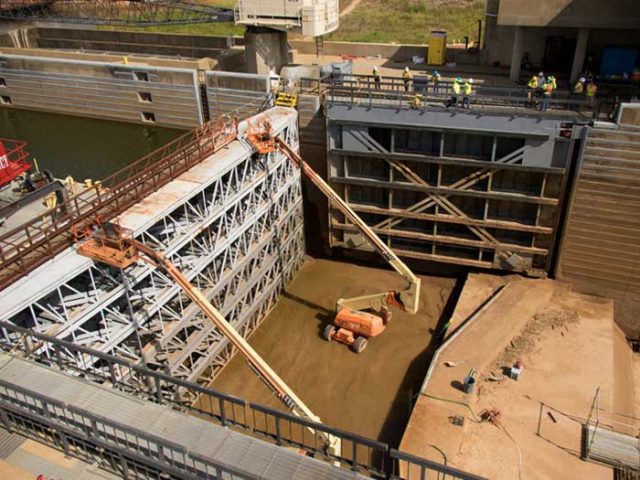 USACE Finishes Overton Lock And Also Dam Dewatering - Maritime And ...