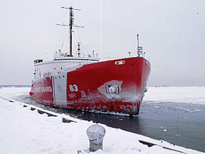 10 years to build a new icebreaker? Great Lakes shippers cry foul 