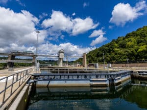 The Pittsburgh District constructed a new lock chamber and control tower at the John P. Murtha Locks and Dam in Charleroi, Pennsylvania, as part of the Lower Monongahela River Project. (Credit: U.S. Army Corps of Engineers Pittsburgh District photo by Michel Sauret)