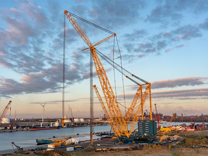 offshore wind hub crane