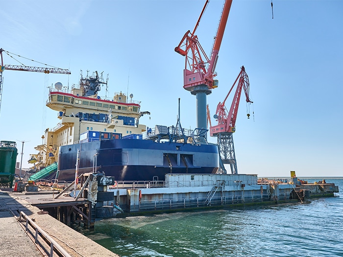 icebreaker with thermoplastic piping